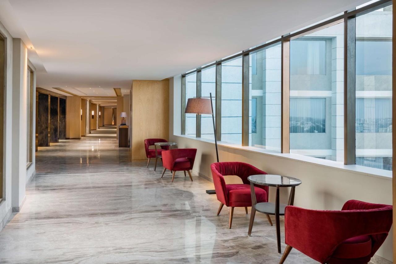 ホテル Radisson ボーパール エクステリア 写真