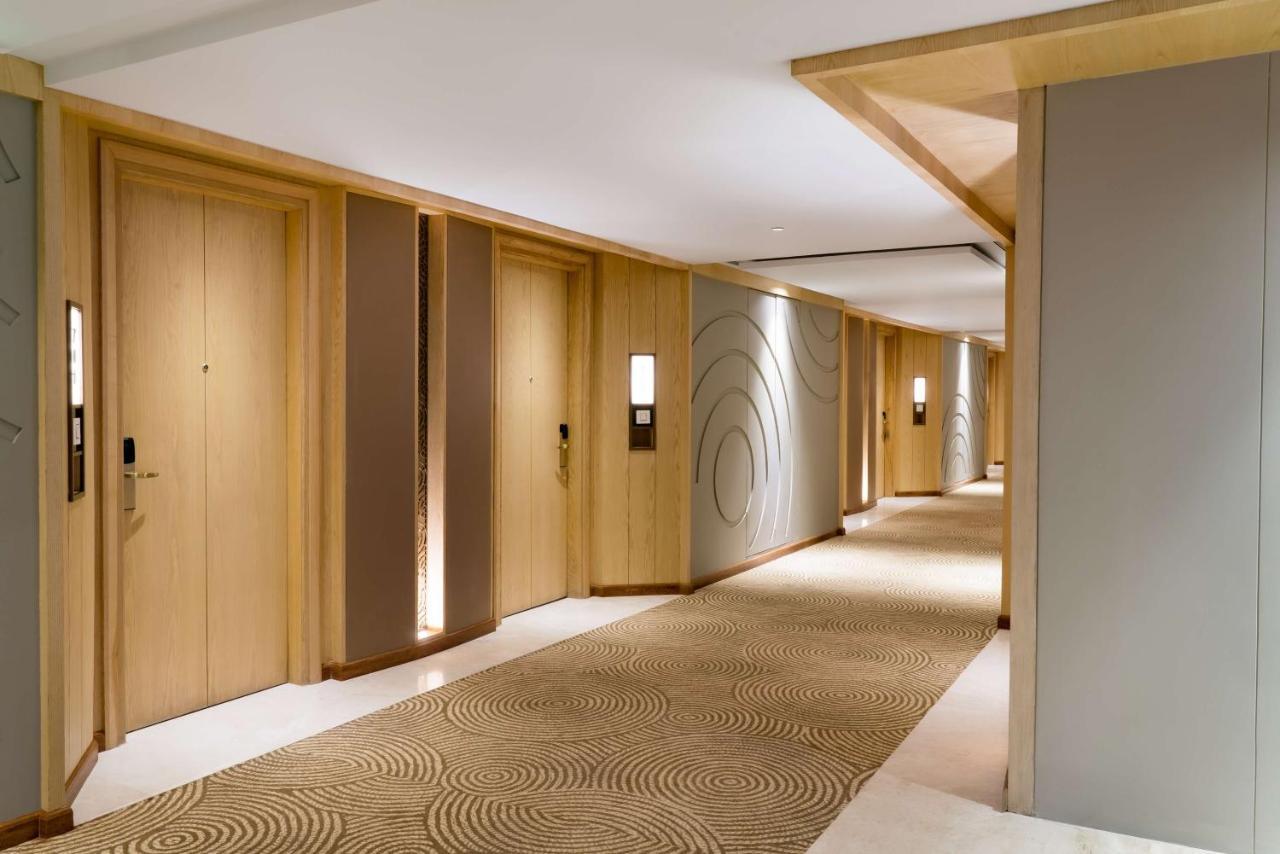 ホテル Radisson ボーパール エクステリア 写真
