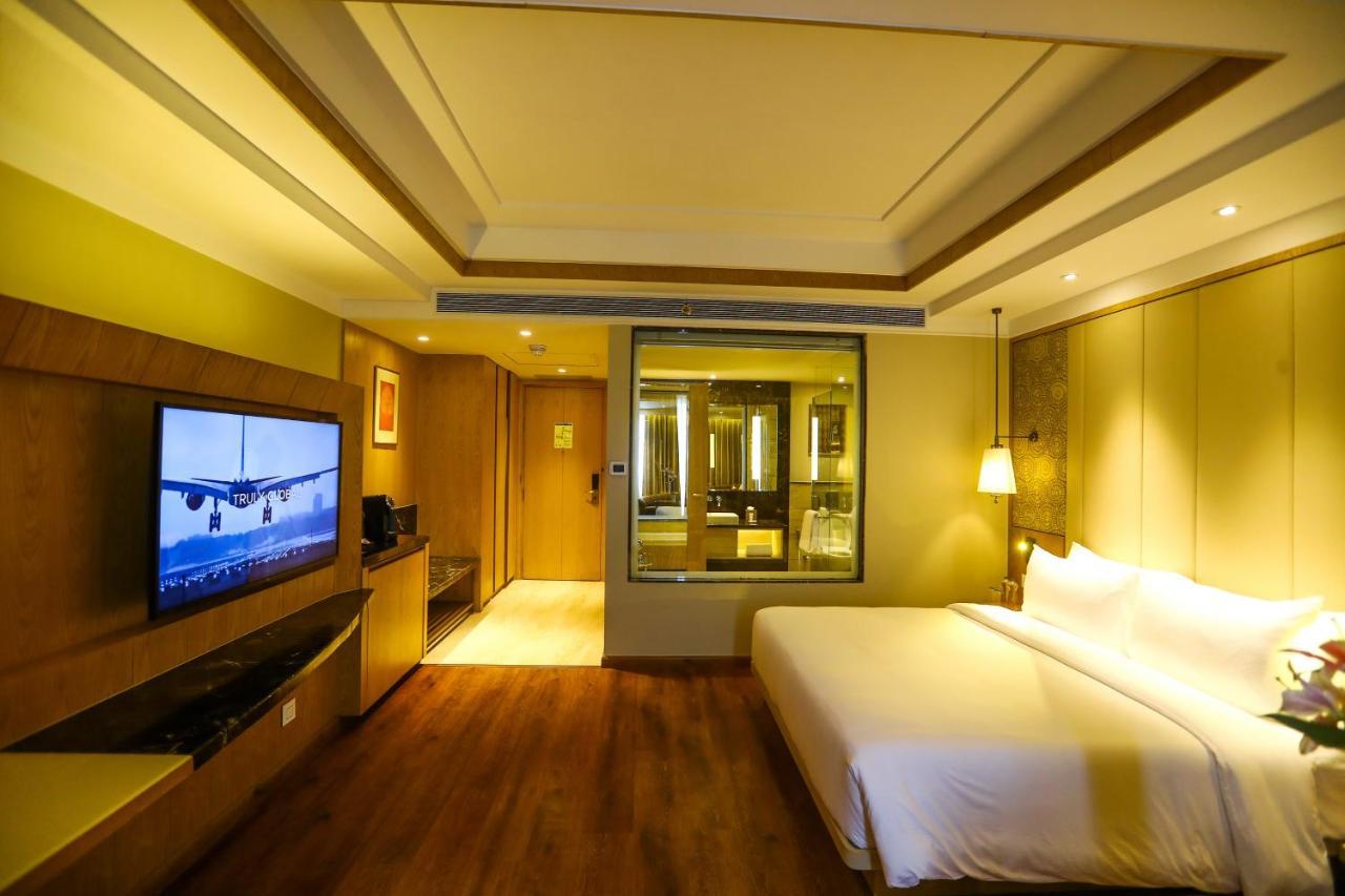 ホテル Radisson ボーパール エクステリア 写真