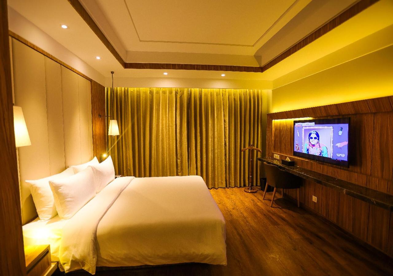 ホテル Radisson ボーパール エクステリア 写真