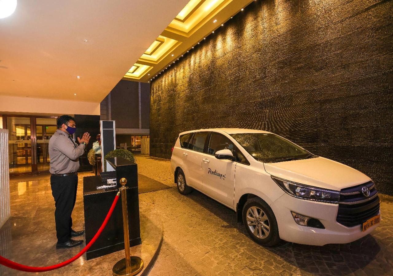ホテル Radisson ボーパール エクステリア 写真