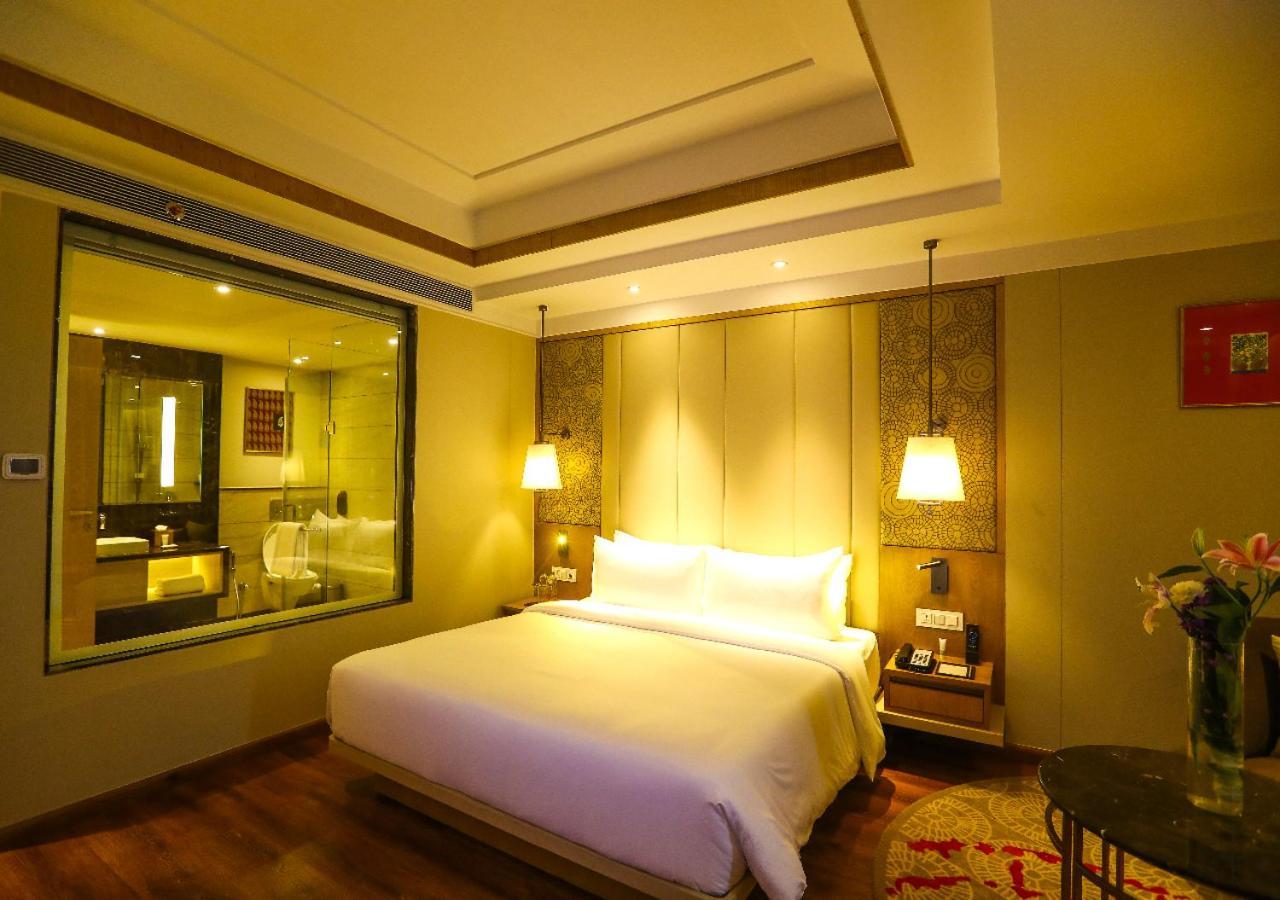 ホテル Radisson ボーパール エクステリア 写真