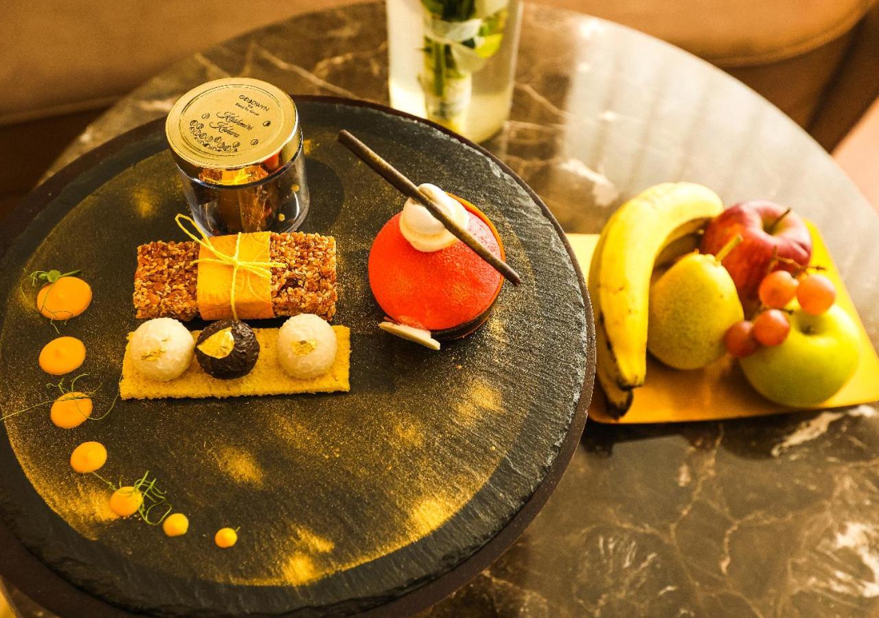 ホテル Radisson ボーパール エクステリア 写真