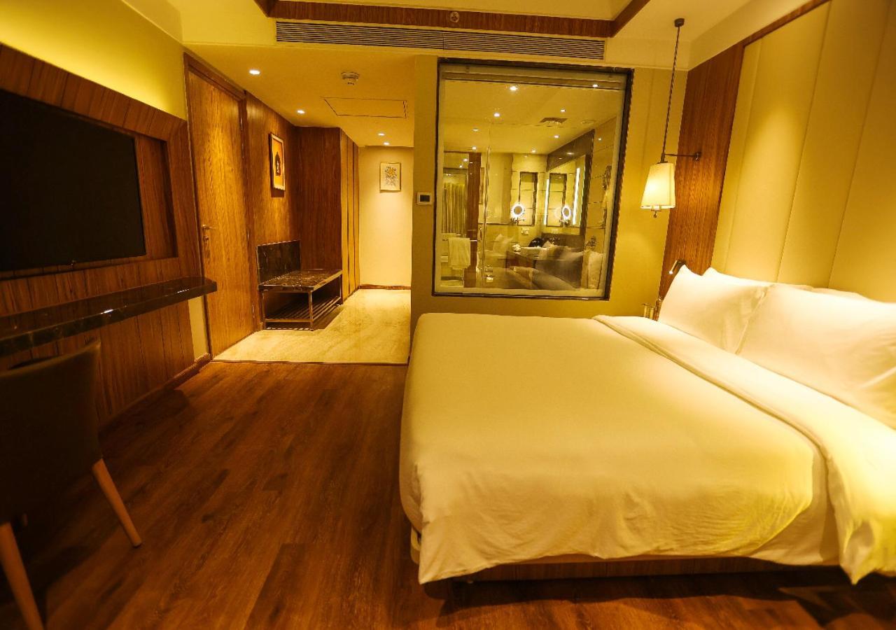 ホテル Radisson ボーパール エクステリア 写真